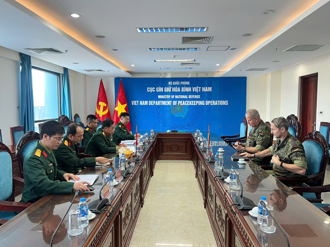 /UploadStore/admin/251208 duc/3. Meeting with VNDPKO DDG.jpg